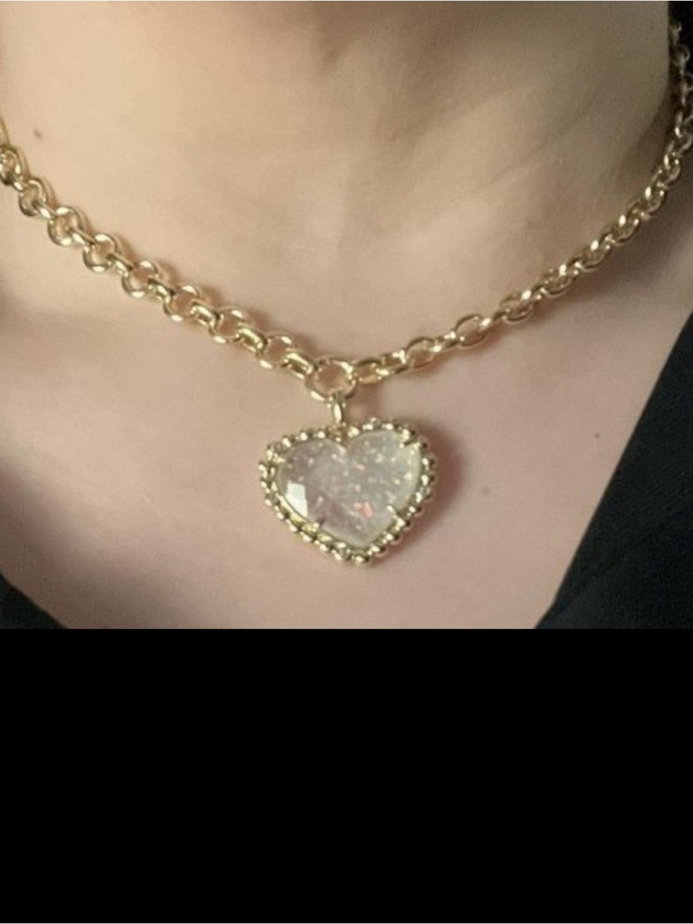 Kendra Scott Anna Framed Gold Heart Necklace with Iridescent White Opalite - Picture 8 of 8